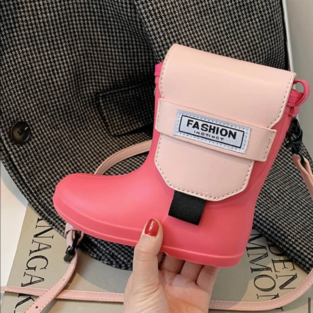 *NEW* Rain Boot Shoulder Bag - Picture 3 of 7